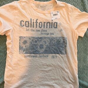 American Eagle California Graphic Tee